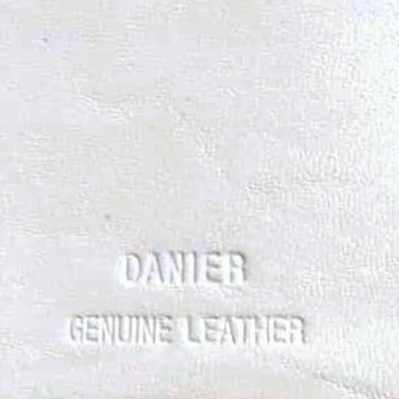 Authentic Danier Vintage Genuine Leather Wallet/Wristlet - Picture 5 of 7